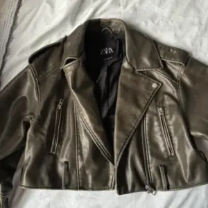 Zara Men's and Women's Jackets Lot, 200 Pieces of New Labeled Outerwear