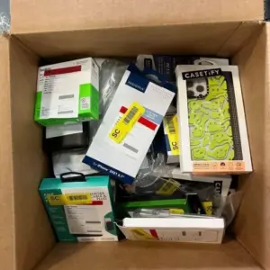 29 Cases & Chargers – CASETiFY, Kate Spade, Speck & UAG, €1,345.67 MSRP Box