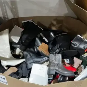 120 New Women's Winter Boots & Shoes, EU Sizes 36 to 42, Pallet